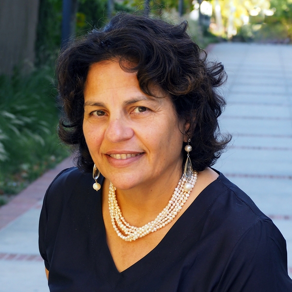 headshot of Carolina Lithgow-Bertelloni